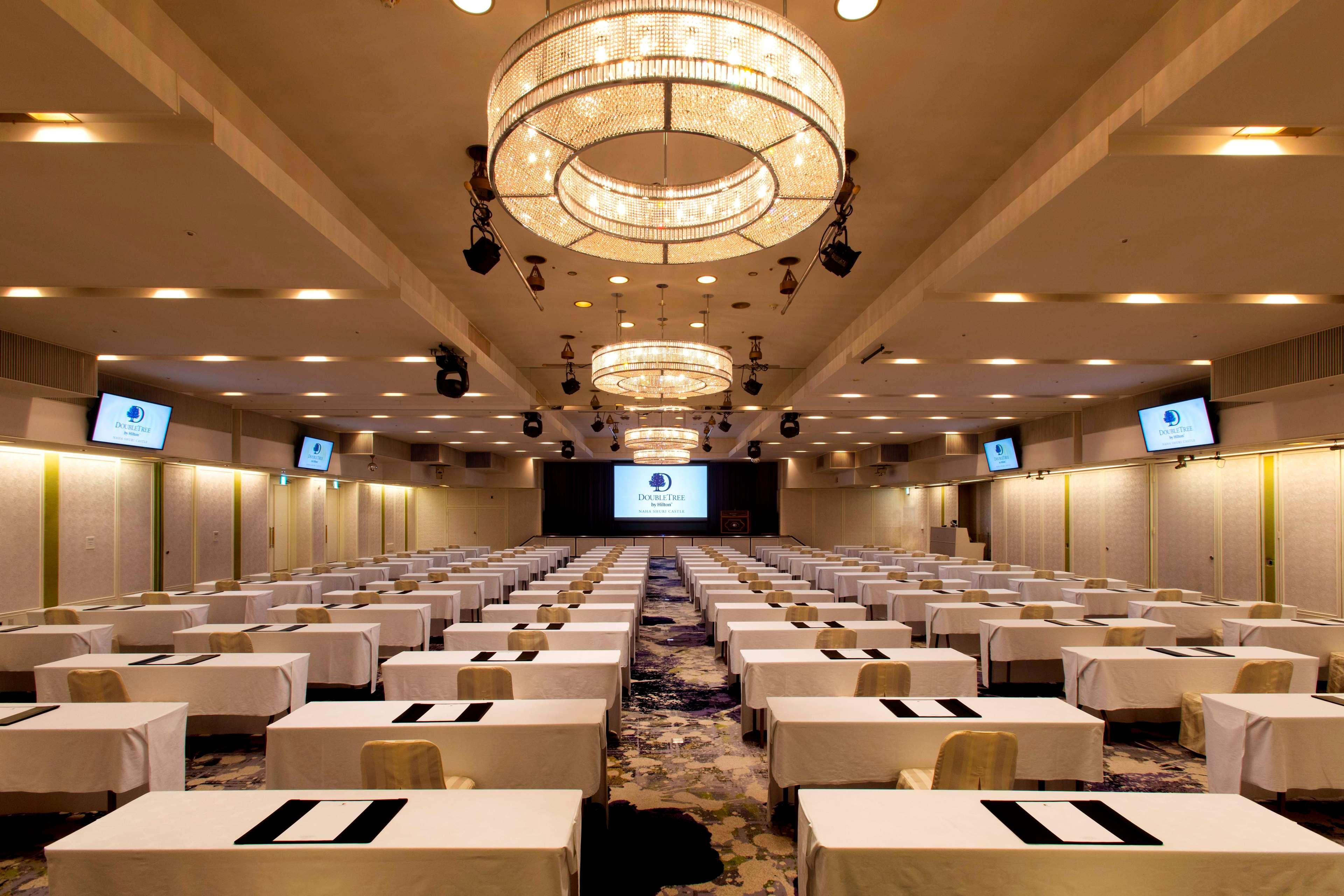 Doubletree By Hilton Naha Shuri Castle Exterior foto