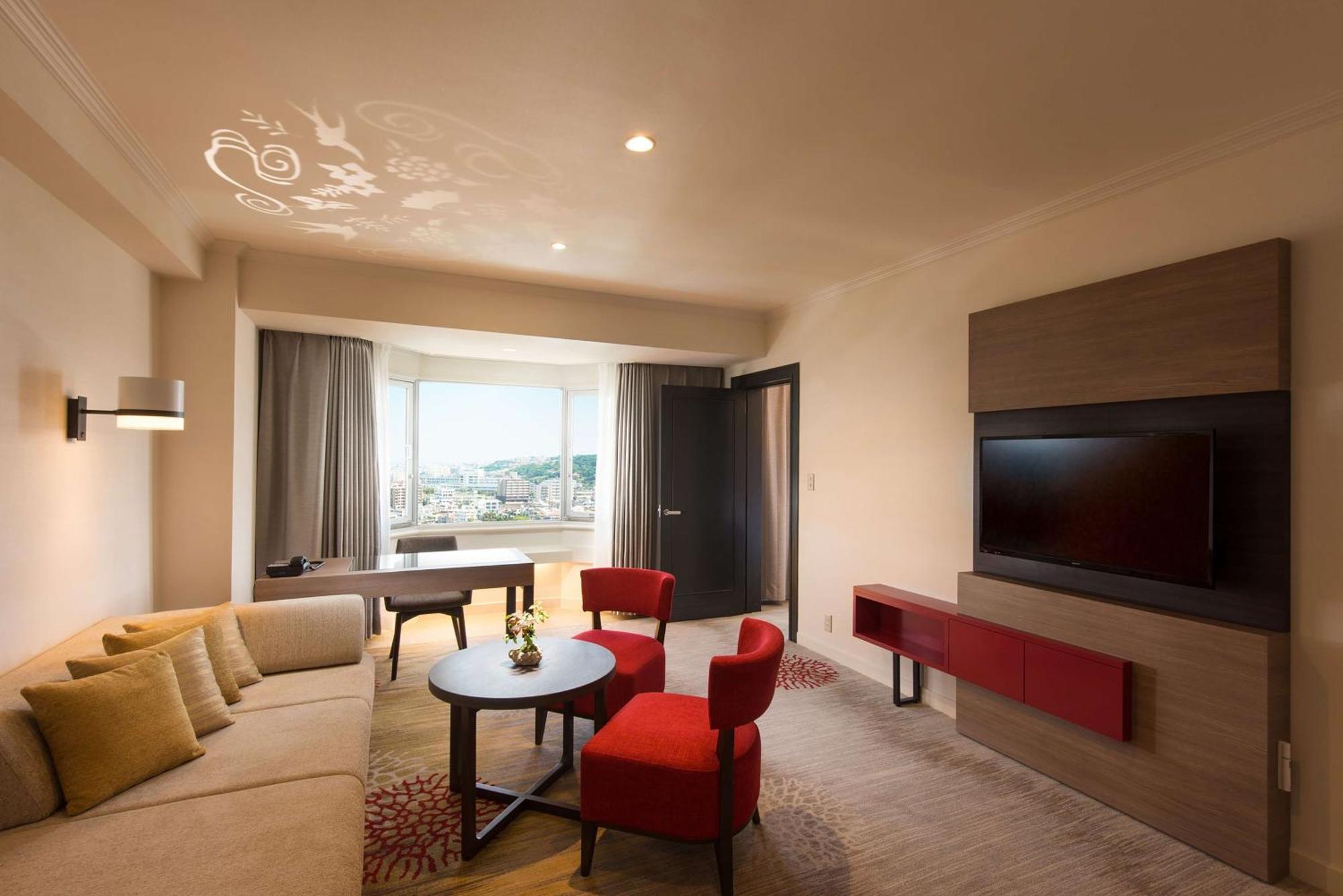 Doubletree By Hilton Naha Shuri Castle Exterior foto